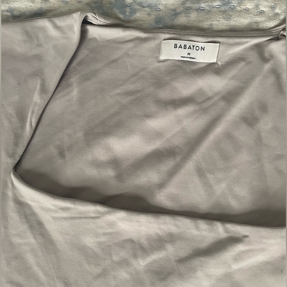 Aritzia Babaton Contour Straight Neck Bodysuit in Opal Grey - Picture 3 of 4